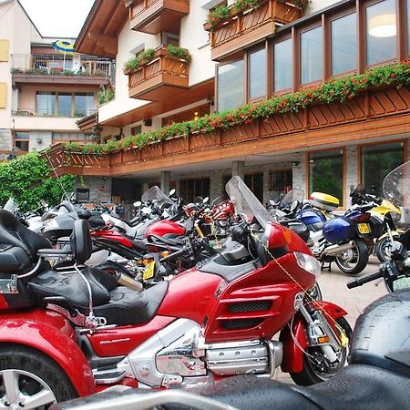 Alps Oriental Wellness Hotel Campodolcino Bagian luar foto