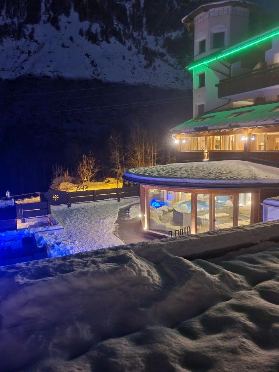 Alps Oriental Wellness Hotel Campodolcino Bagian luar foto